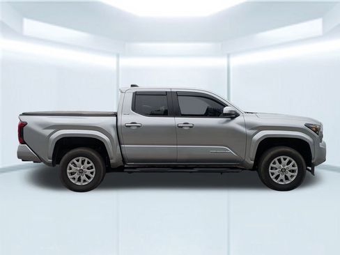 Used 2024 Toyota Tacoma SR5 image 7