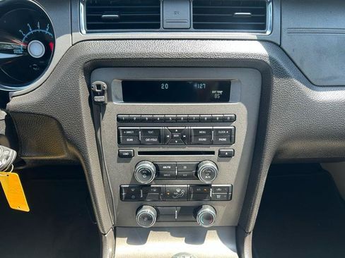 Used 2010 Ford Mustang GT RWD image 14