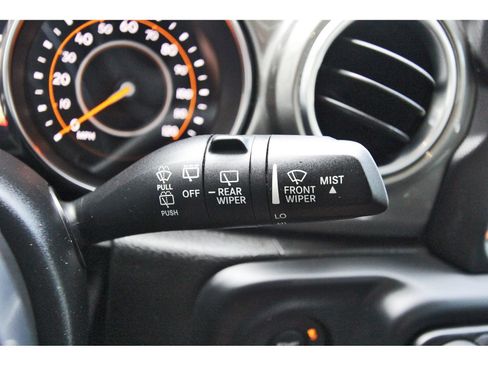 Used 2019 Jeep Wrangler Unlimited Sahara AWD/4WD image 18
