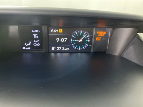 Used 2017 Subaru Forester 2.5i Premium w/ All-Weather Package image 19