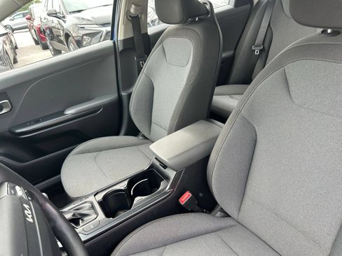 Used 2025 Kia K4 FWD image 31