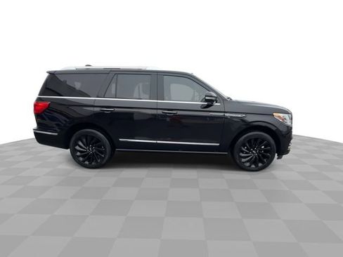 Used 2021 Lincoln Navigator Reserve image 9