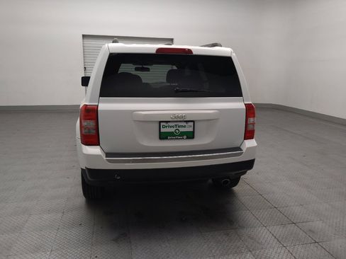 Used 2016 Jeep Patriot High Altitude FWD image 6