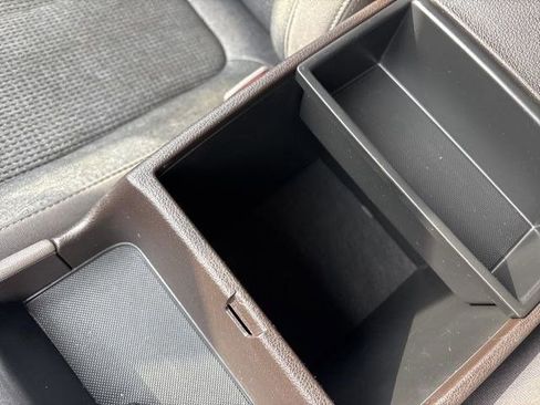 Used 2019 Hyundai Santa Fe SEL FWD image 27