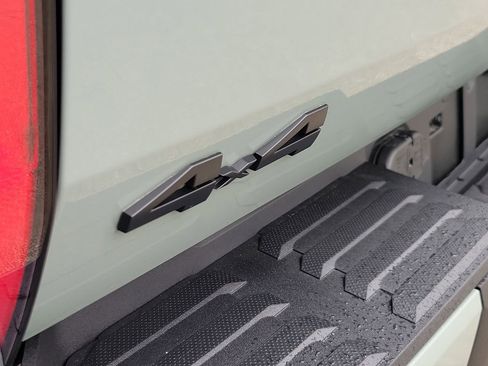 New 2026 Toyota Tundra Platinum image 7