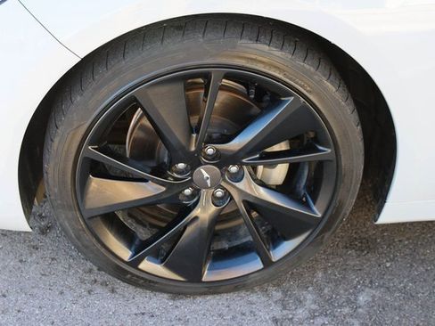 Used 2023 Genesis G70 2.0T w/ Sport Prestige Package image 7