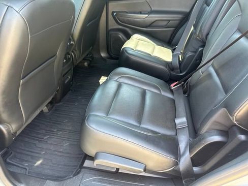 Used 2018 GMC Acadia SLT AWD/4WD image 13
