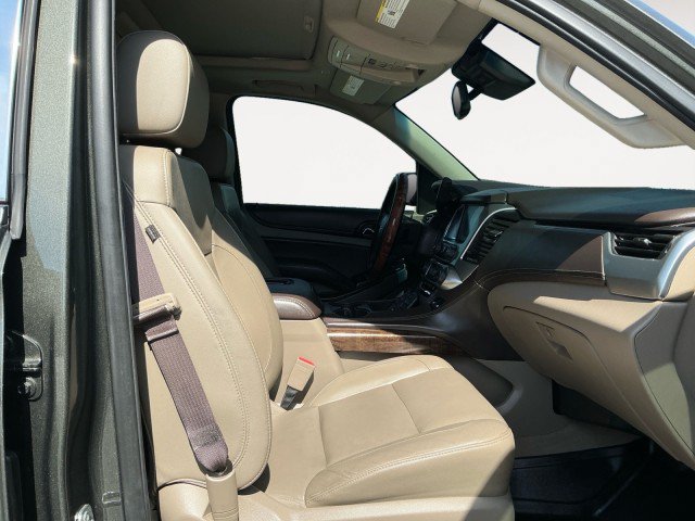 Used 2019 Chevrolet Suburban LT w/ LT Signature Package AWD/4WD image 12
