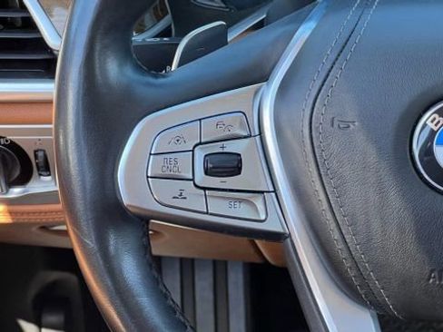 Used 2018 BMW 740i image 35