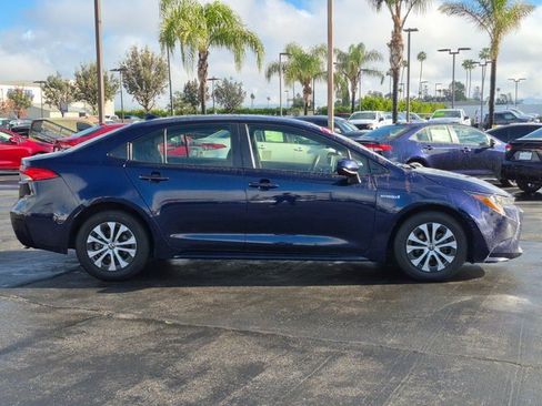 Used 2020 Toyota Corolla LE image 4