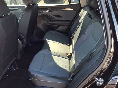 New 2026 Volkswagen Tiguan SE FWD image 11