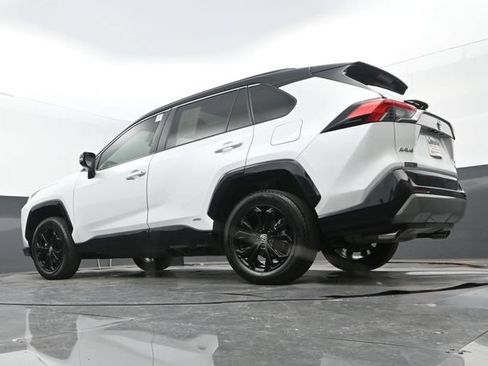 Used 2023 Toyota RAV4 XSE AWD/4WD image 25