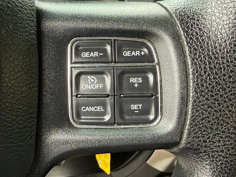 Used 2016 RAM 1500 Classic SLT RWD image 23