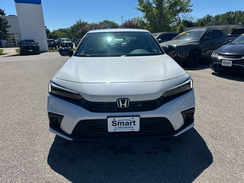 Used 2023 Honda Civic Sport image 8