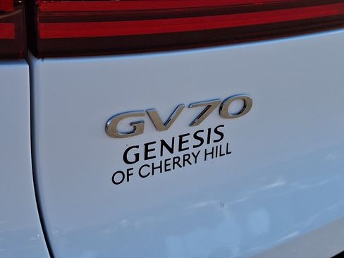 Certified 2026 Genesis GV70 2.5T Sport Prestige AWD/4WD image 29