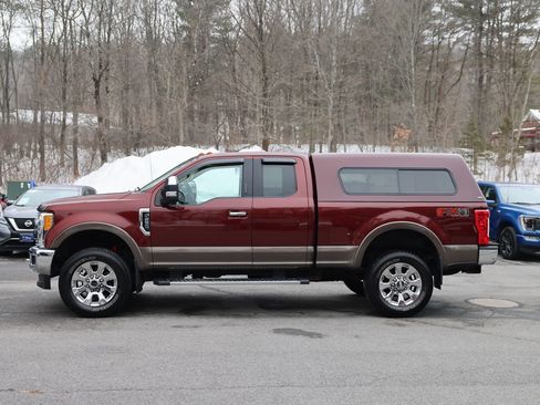 Used 2017 Ford F250 Lariat w/ Chrome Package image 7