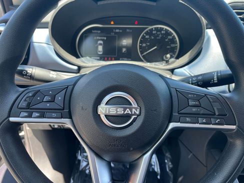 Used 2025 Nissan Versa SV FWD image 25