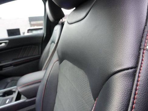 Used 2022 Ford Edge ST-Line image 33