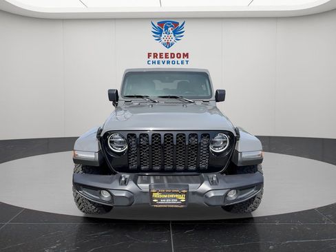 Used 2022 Jeep Gladiator Sport AWD/4WD image 8