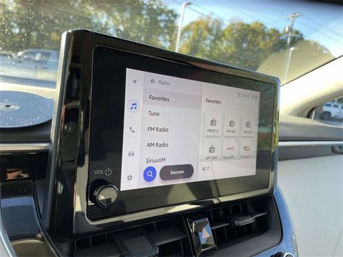 Used 2023 Toyota Corolla LE image 27