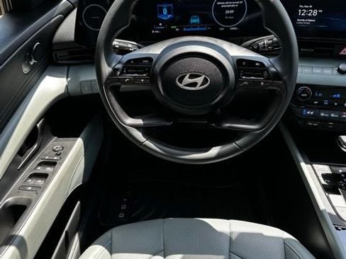 Used 2024 Hyundai Elantra Limited FWD image 28