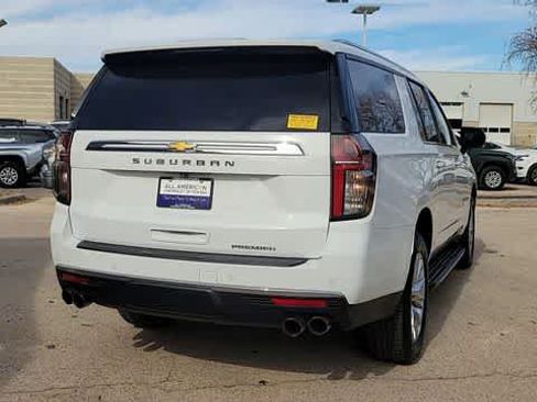 Used 2023 Chevrolet Suburban Premier image 9