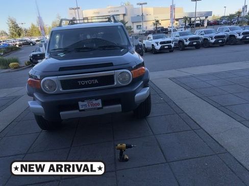Used 2008 Toyota FJ Cruiser 4WD image 1