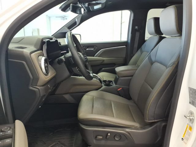 Used 2024 Chevrolet Colorado ZR2 w/ ZR2 Convenience Package III AWD/4WD image 12