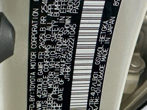 Used 2016 Lexus ES 350 w/ Luxury Package w/Wood Trim FWD image 12