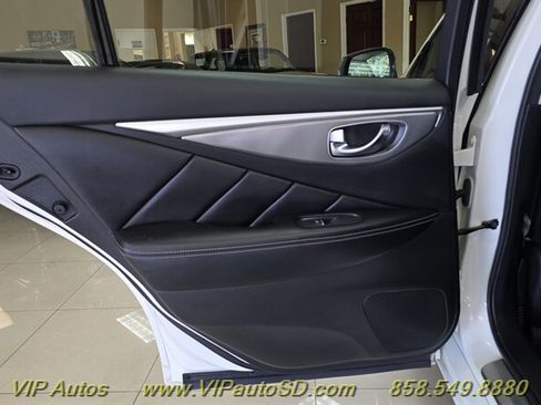Used 2015 INFINITI Q50 Premium w/ Navigation Package RWD image 12