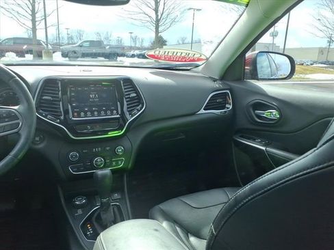 Certified 2019 Jeep Cherokee Limited image 12