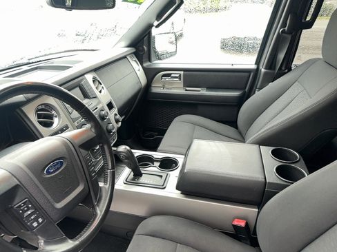 Used 2017 Ford Expedition EL XLT AWD/4WD image 18