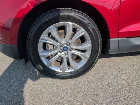 Used 2022 Ford Edge Titanium AWD/4WD image 9