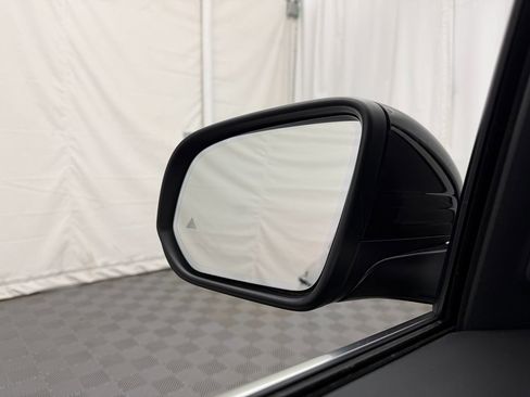 Used 2025 Mercedes-Benz GLS 450 4MATIC image 22