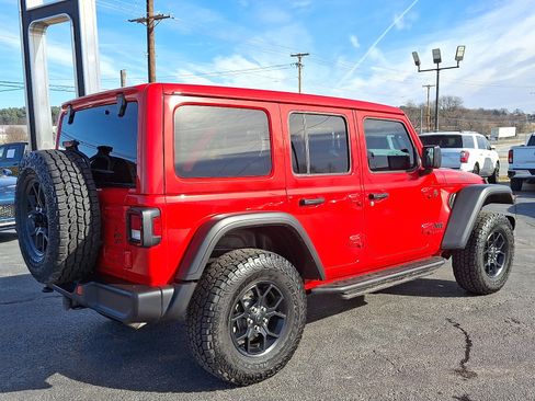 Used 2024 Jeep Wrangler Unlimited Sport image 7