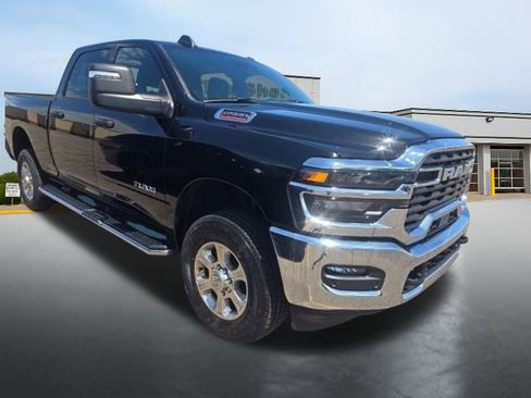 Used 2026 RAM 2500 Big Horn AWD/4WD image 2