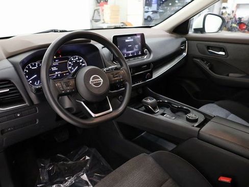 Used 2021 Nissan Rogue SV image 12