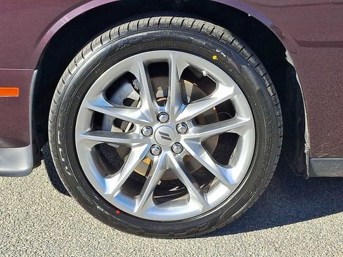 Used 2022 Dodge Challenger GT image 9