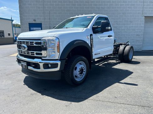 New 2025 Ford F550 4x4 Regular Cab Super Duty image 2