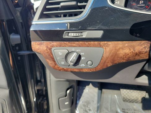 Used 2019 Audi Q7 3.0T Premium Plus w/ Premium Plus Package image 31