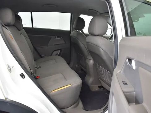 Used 2011 Kia Sportage LX w/ Convenience Pkg AWD/4WD image 17