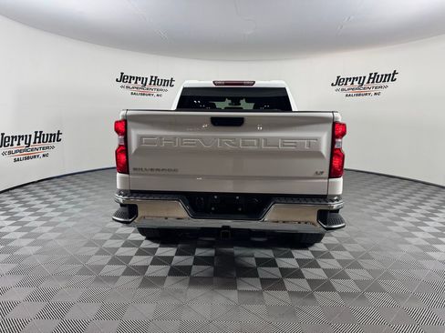 Used 2023 Chevrolet Silverado 1500 LT image 9