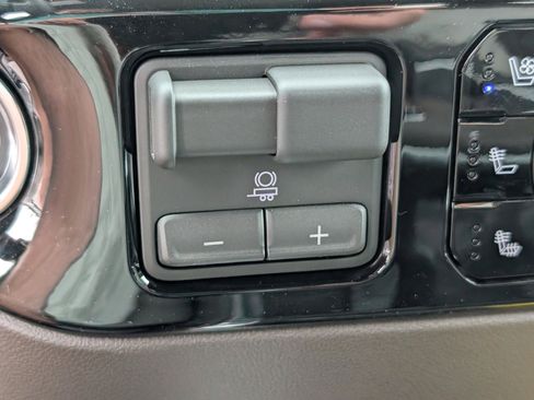 New 2026 Chevrolet Silverado 1500 LTZ w/ LTZ Premium Package AWD/4WD image 28