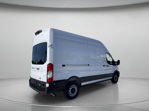 New 2026 Ford Transit 250 148 High Roof RWD image 4