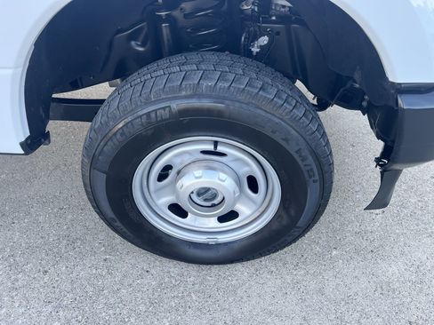 Used 2022 Ford F250 XL w/ Power Equipment Group image 2