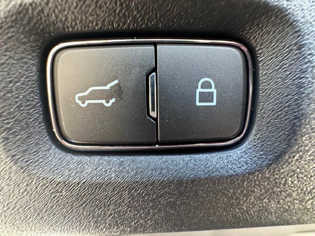 Used 2026 Ford Expedition Tremor AWD/4WD image 32