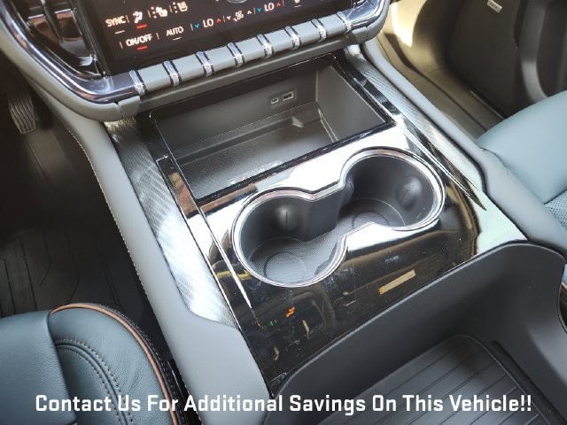 New 2027 GMC Yukon AT4 w/ AT4 Premium Package AWD/4WD image 16