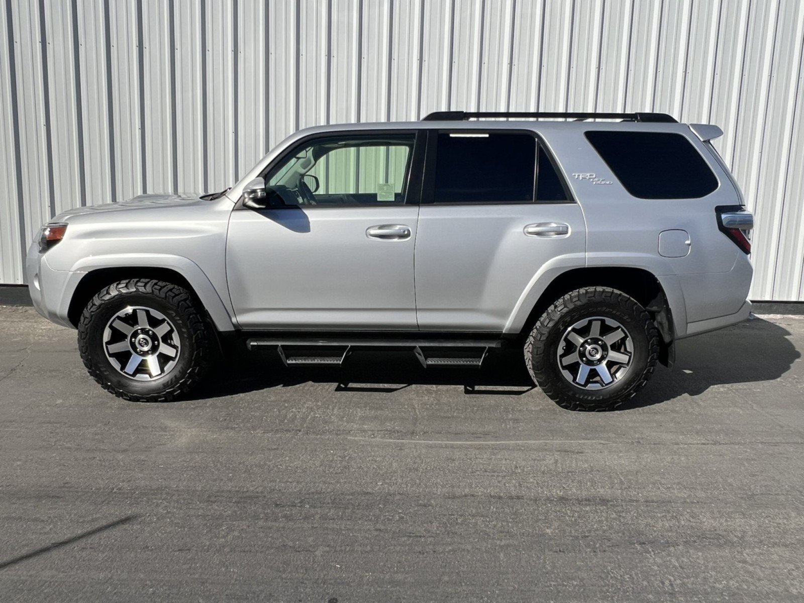 Used 2021 Toyota 4Runner TRD Off-Road Premium w/ Moonroof Package AWD/4WD image 3