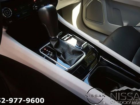 Used 2024 Jeep Compass Limited AWD/4WD image 22