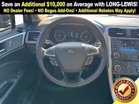 Used 2018 Ford Fusion SE image 18